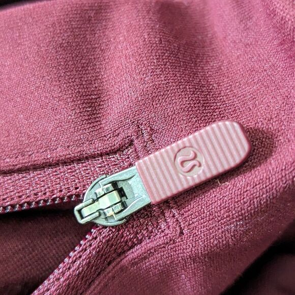 Lululemon Zoned In Tight Activewear Leggings Women's sz 4 in Cassis High Waist‎ - Picture 9 of 13